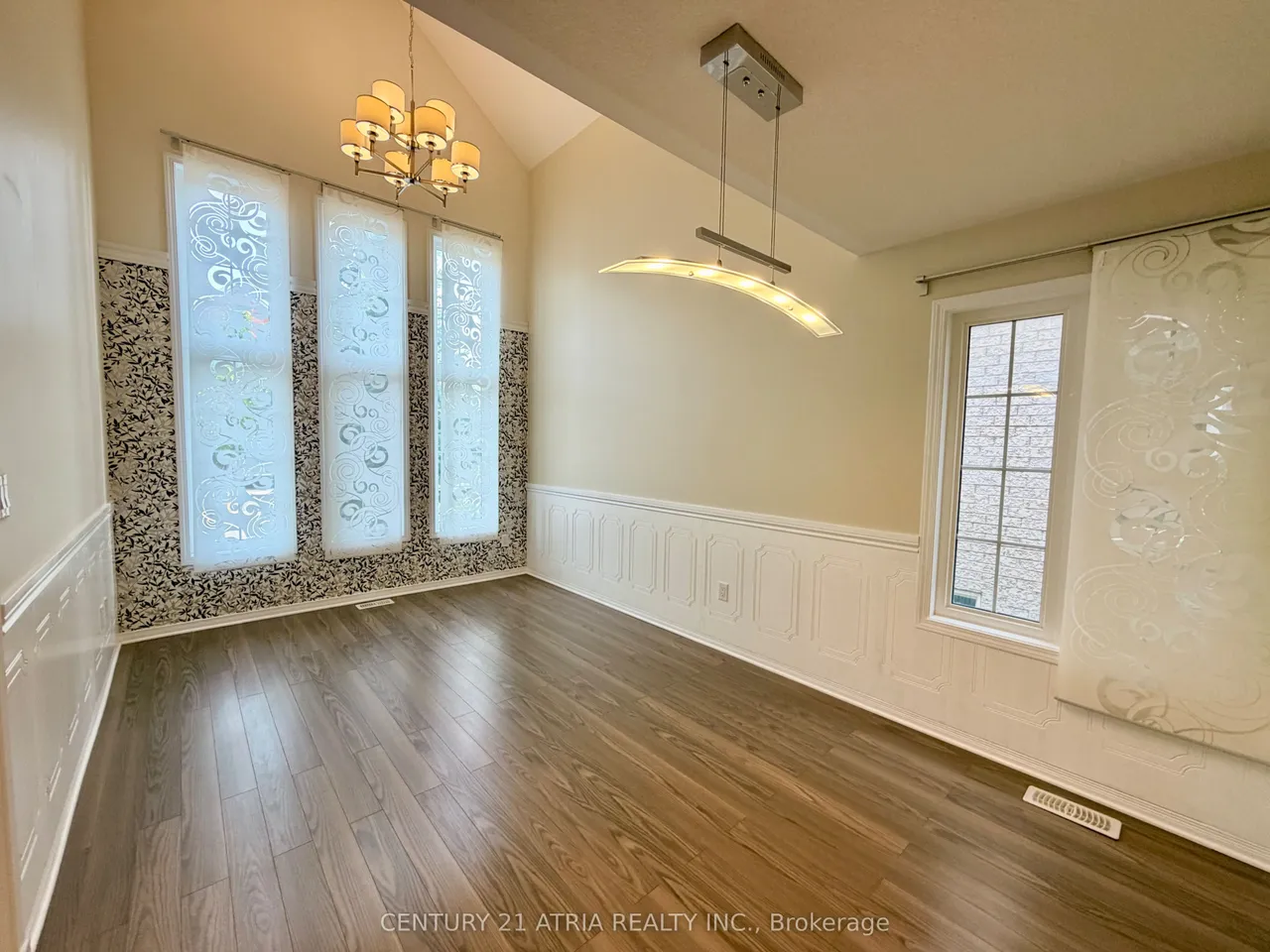 101 Elliottglen Drive — photo 3