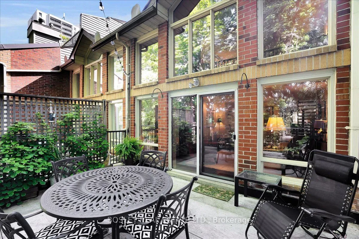18 Doncrest Road, Unit 11 — photo 18