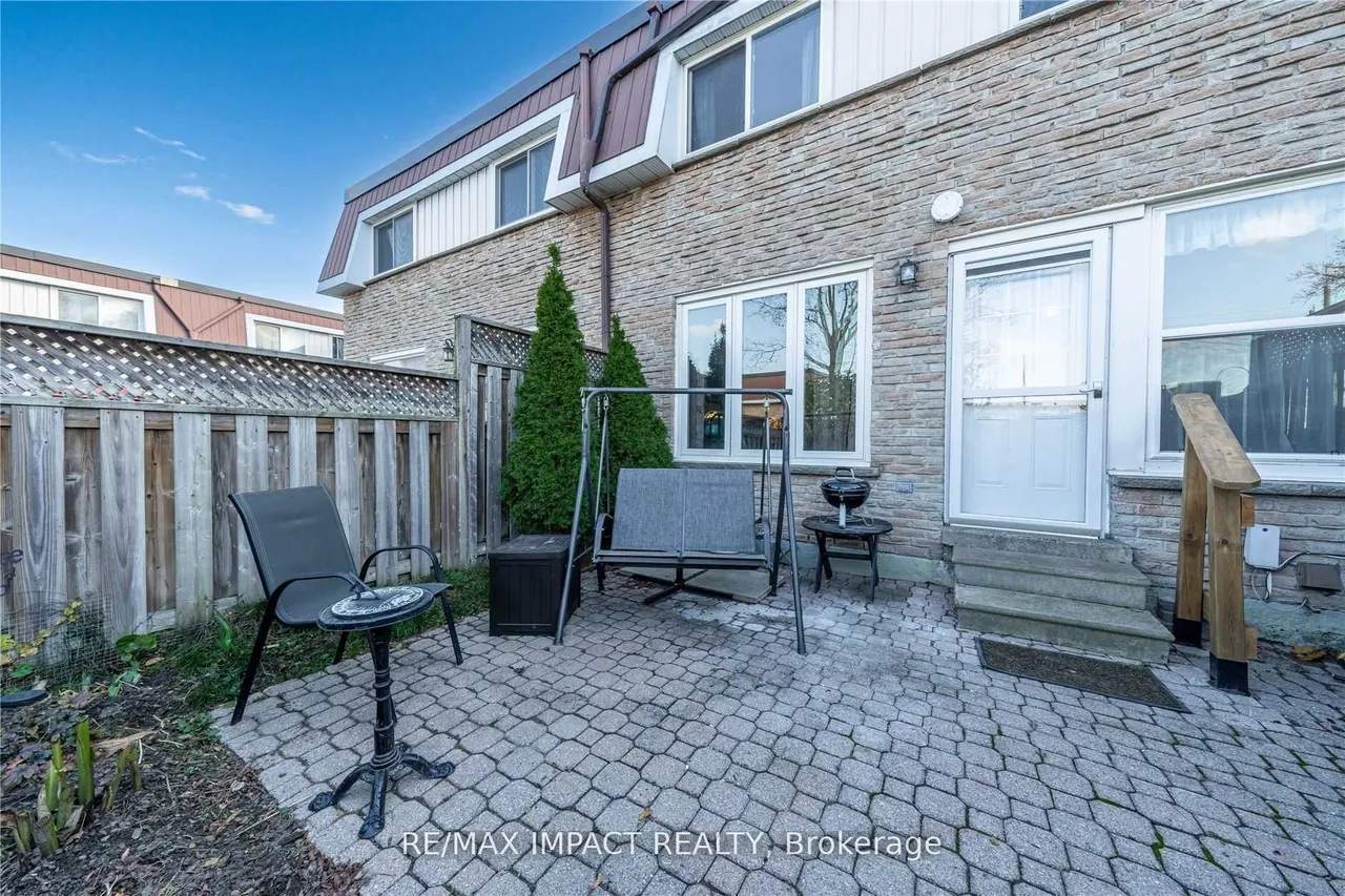33 Taunton Road — photo 27