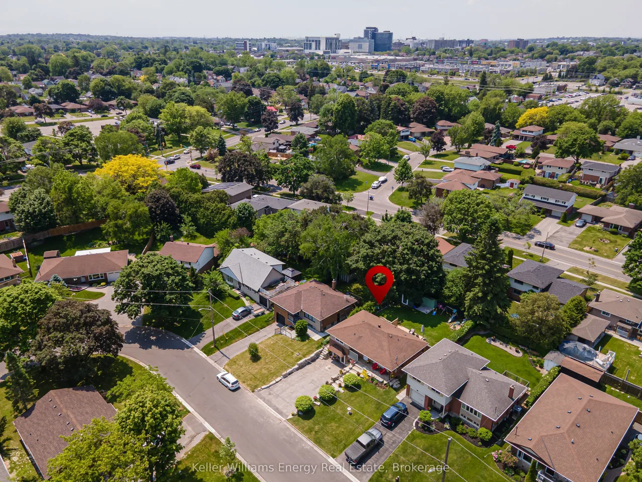 405 Bernhard Crescent — photo 42