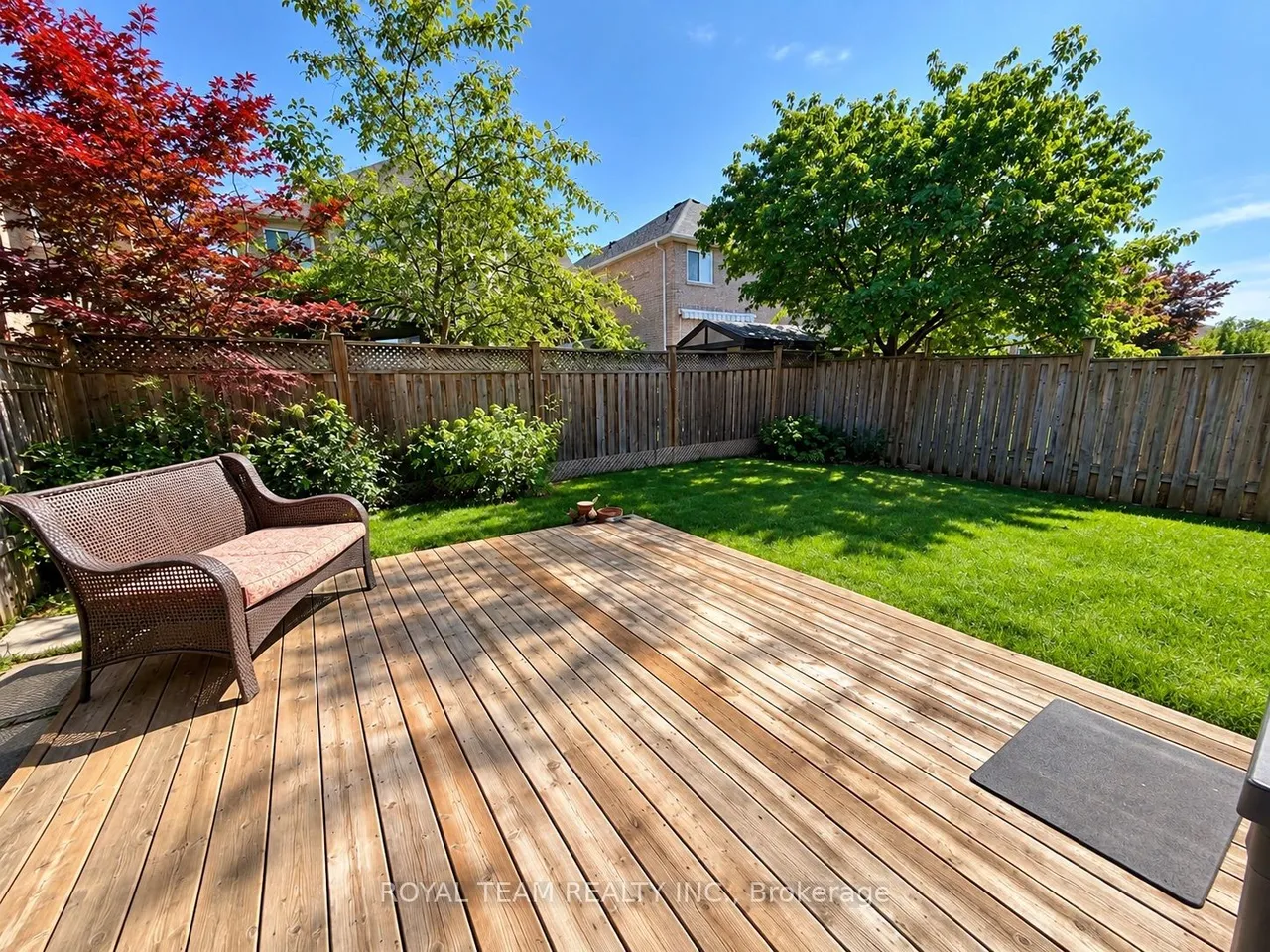 1689 Whitestone Drive — photo 16