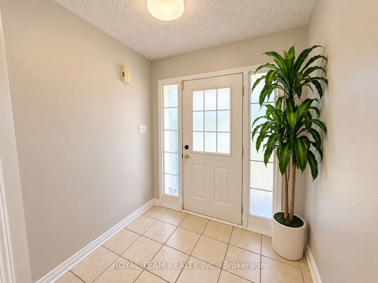 1689 Whitestone Drive — photo 3