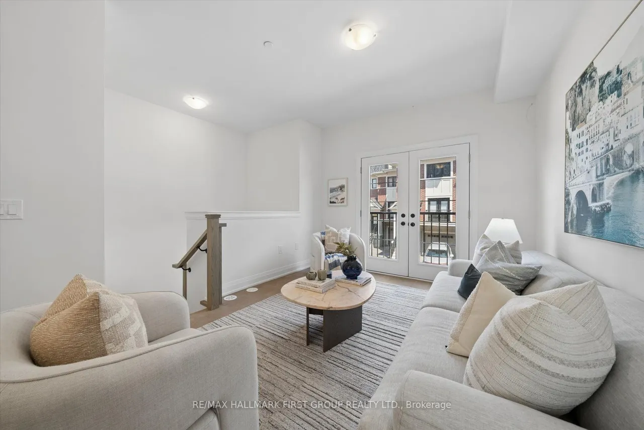 19 Marret Lane — photo 2