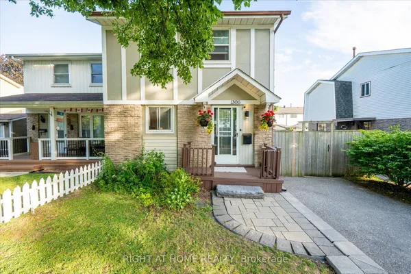 1306 Fenelon Crescent — photo 2