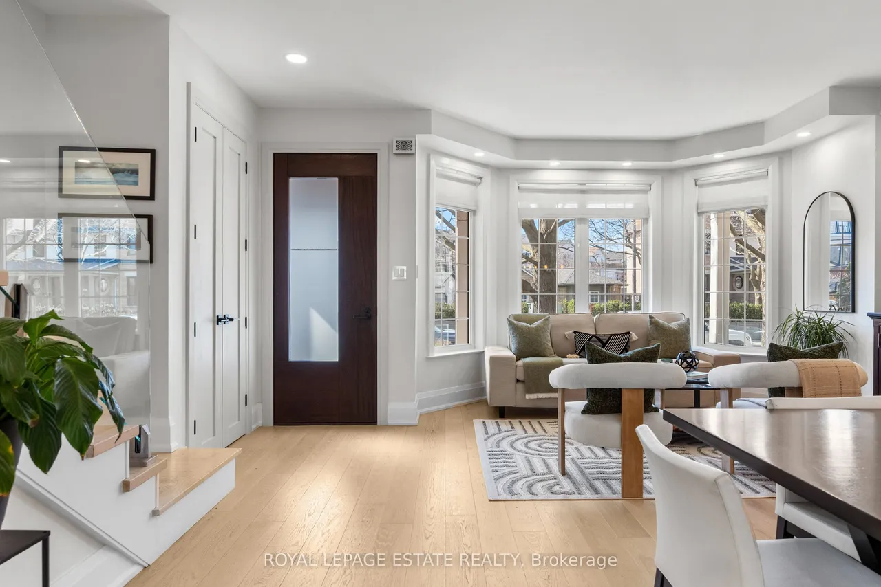 95 Boardwalk Drive — photo 3