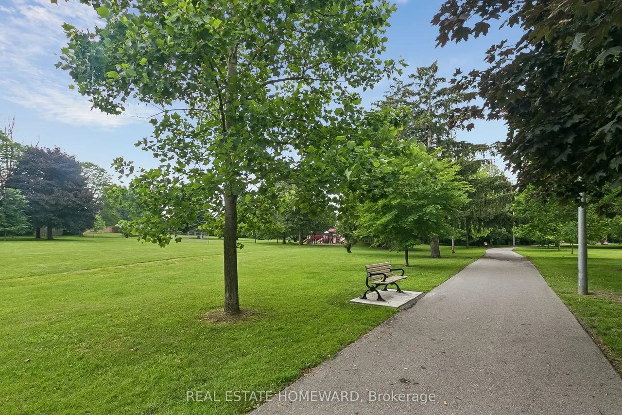 94 Rochman Boulevard — photo 40