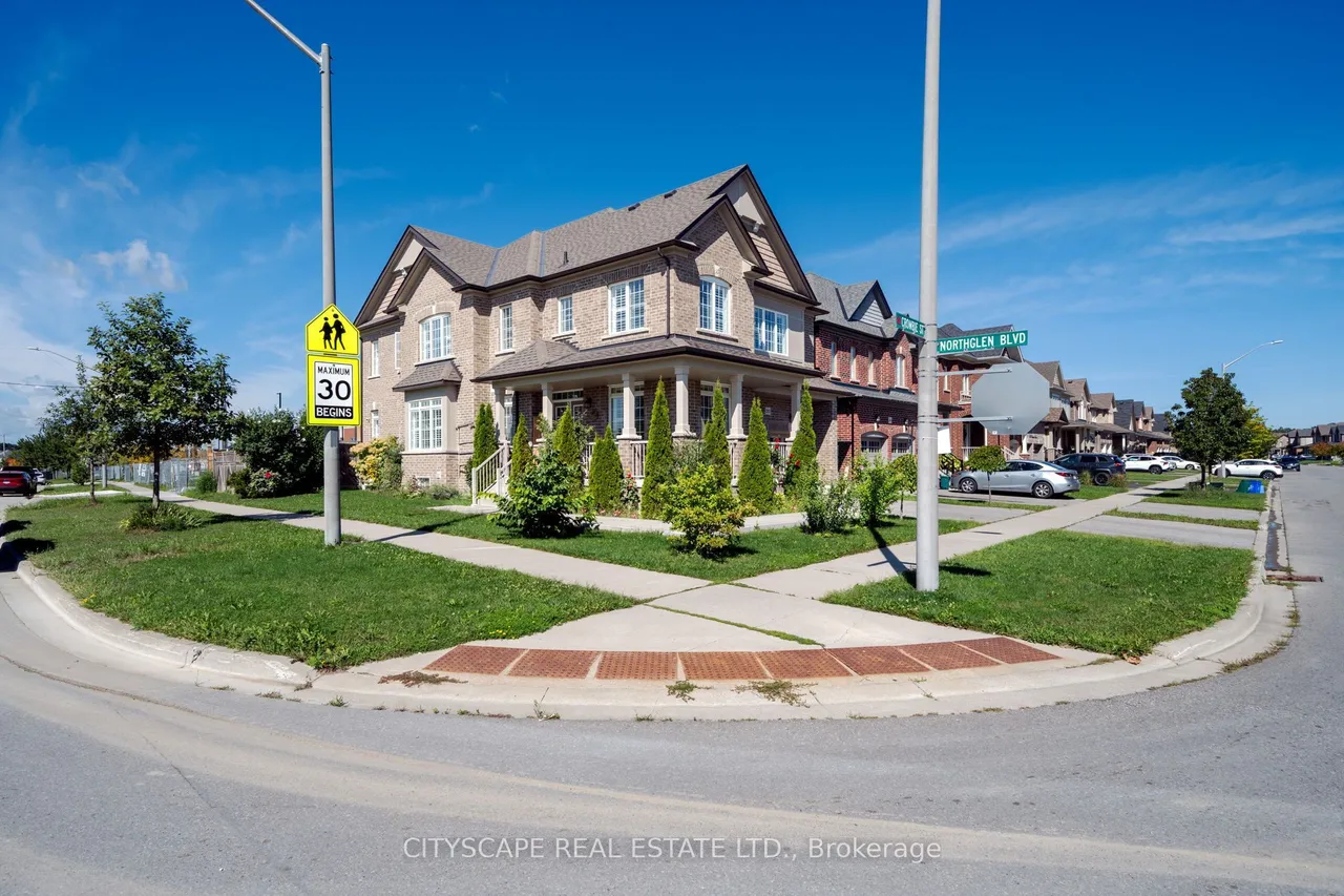 250 Crombie Street — photo 3