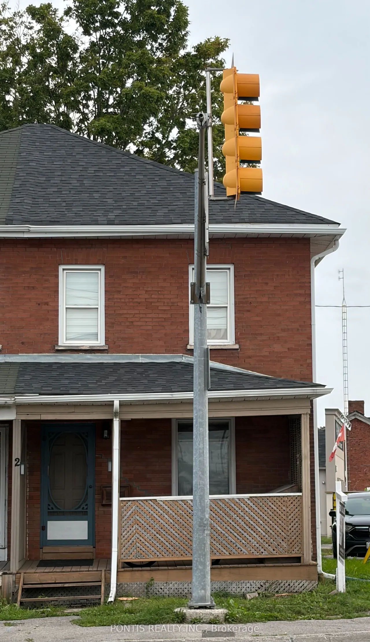 2 Liberty Street S