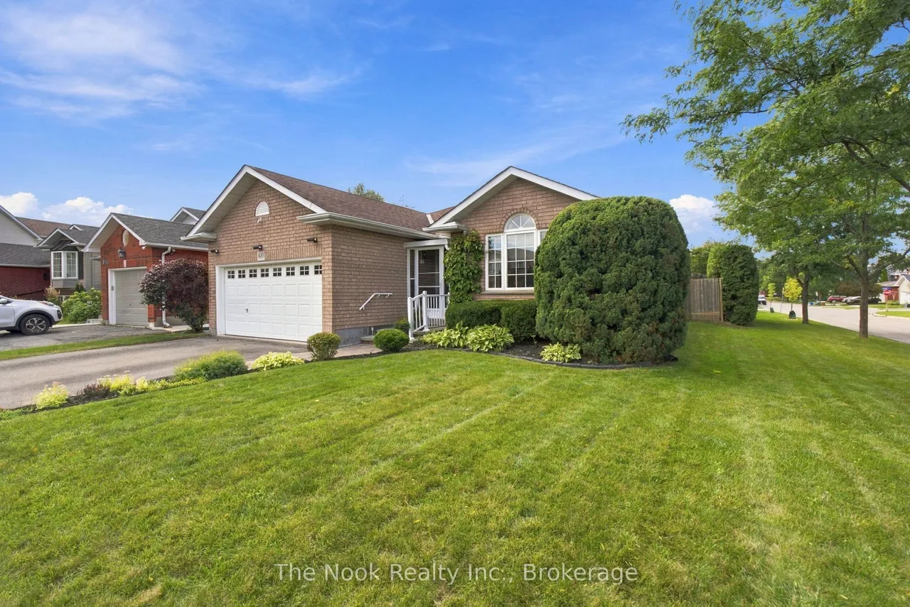 1633 Erindale Crescent — photo 43
