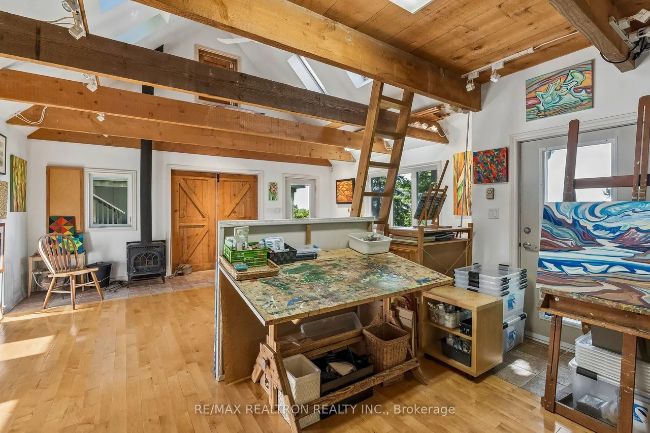 1 Ledge Road — photo 48