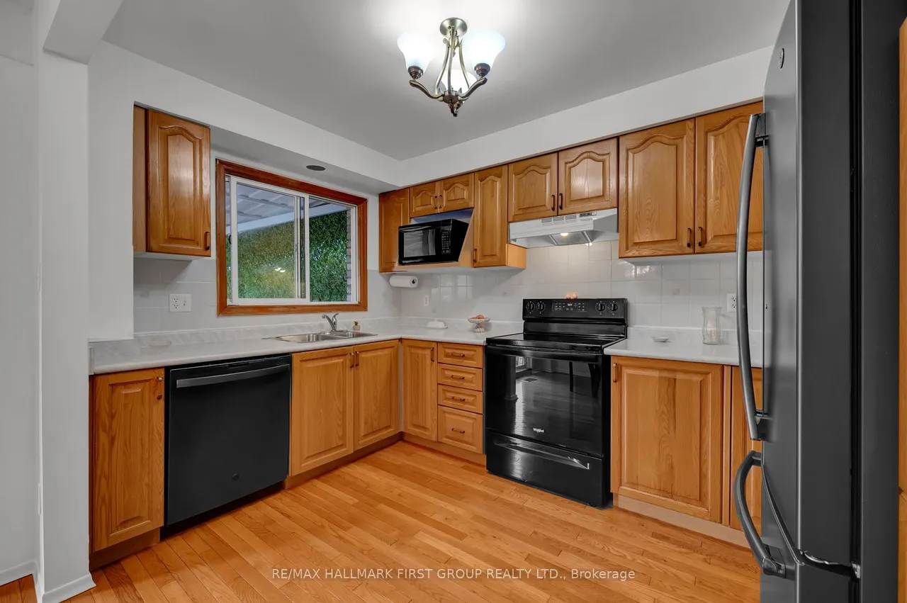 963 Renfrew Court — photo 3