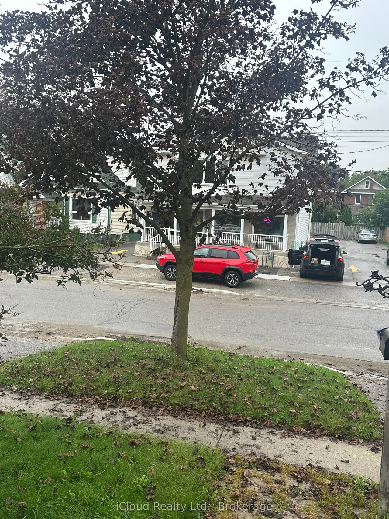 27 BUCKINGHAM Avenue — photo 40