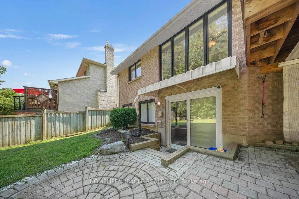 987 Copperfield Drive — photo 49