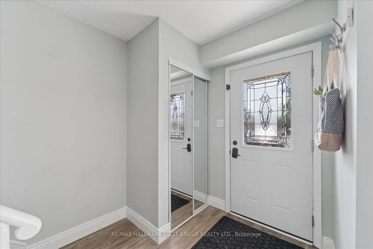 1179 Oxford Street — photo 3