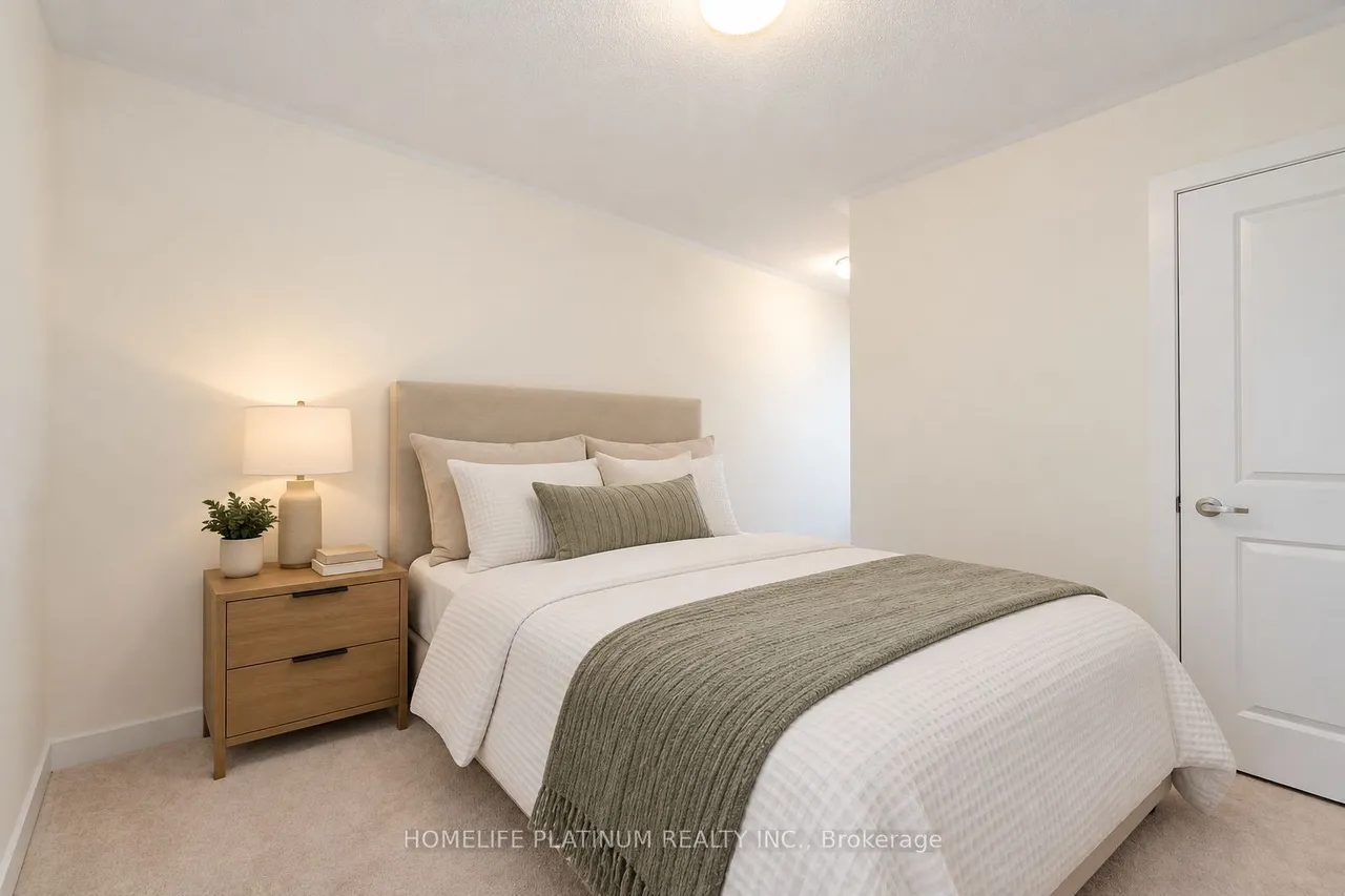 2594 Castlegate Crossing — photo 13