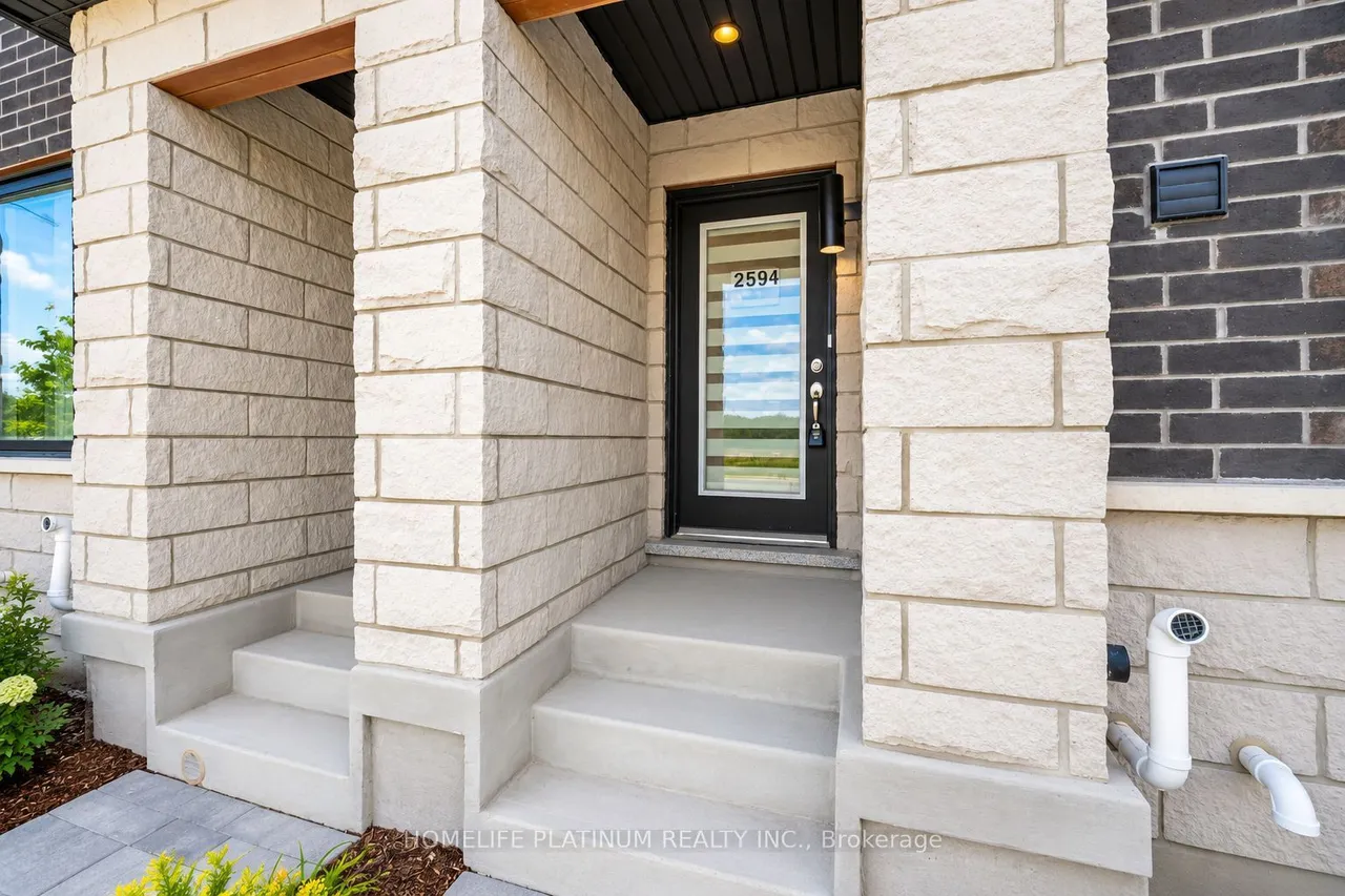 2594 Castlegate Crossing — photo 2