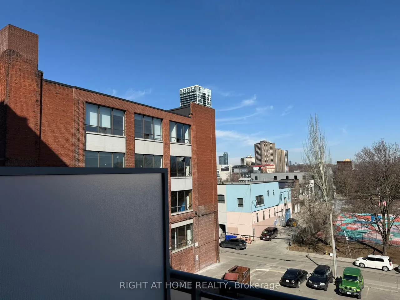 630 Queen Street E — photo 28