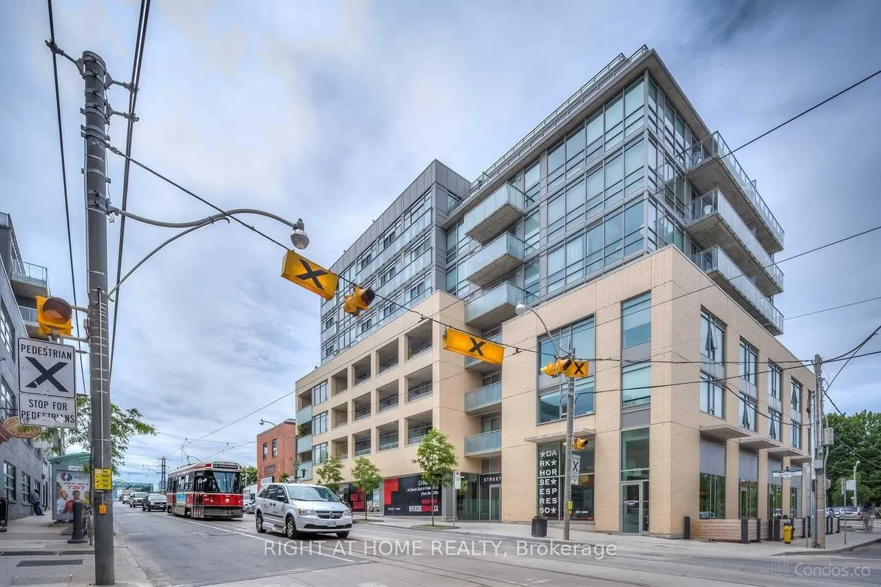630 Queen Street E — photo 2