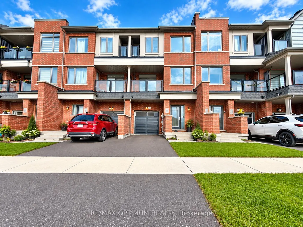 2004 Cameron Lott Crescent — photo 3