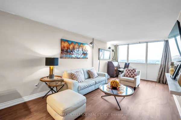 44 Falby Court, Unit 1402