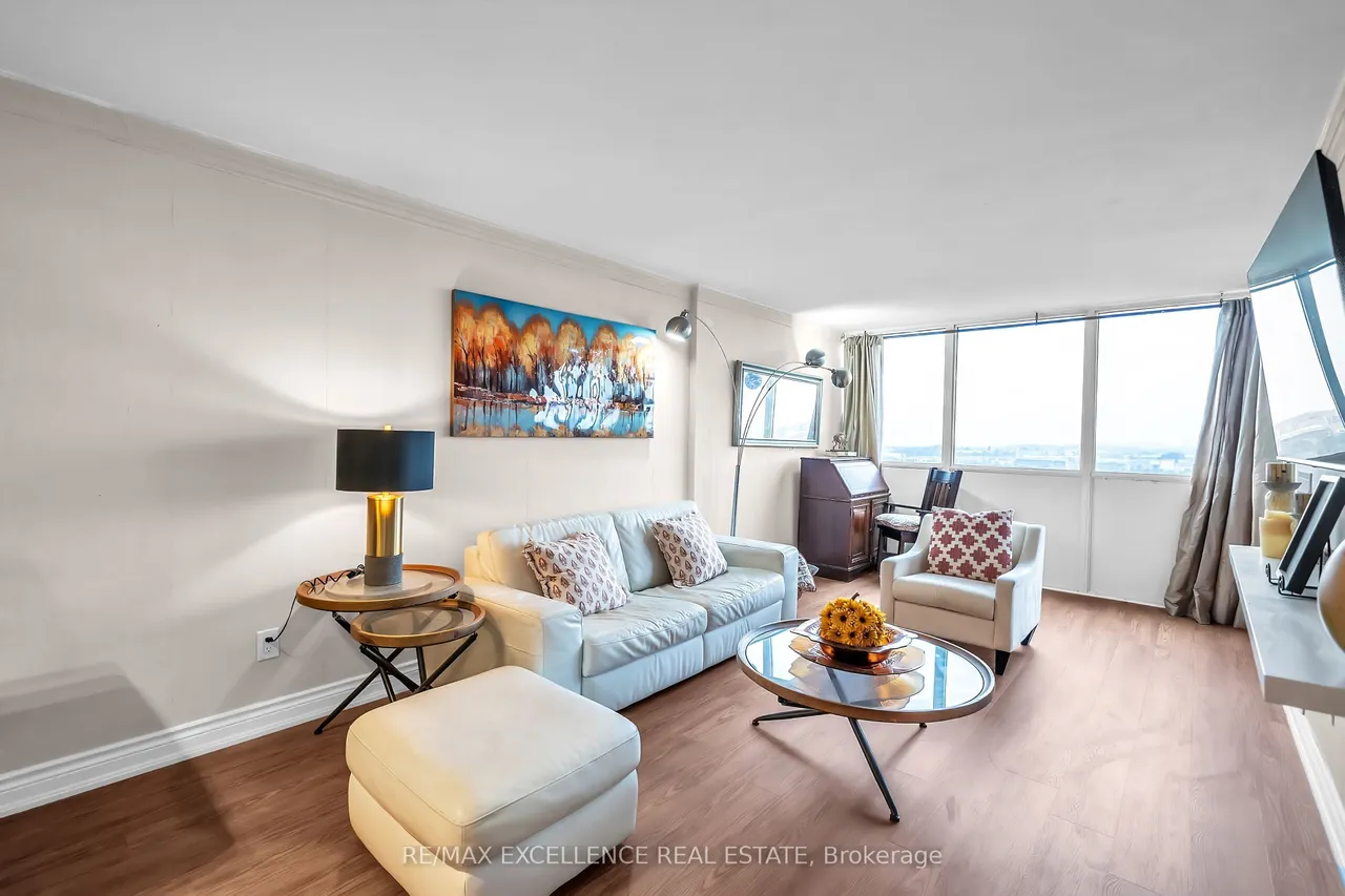 44 Falby Court, Unit 1402