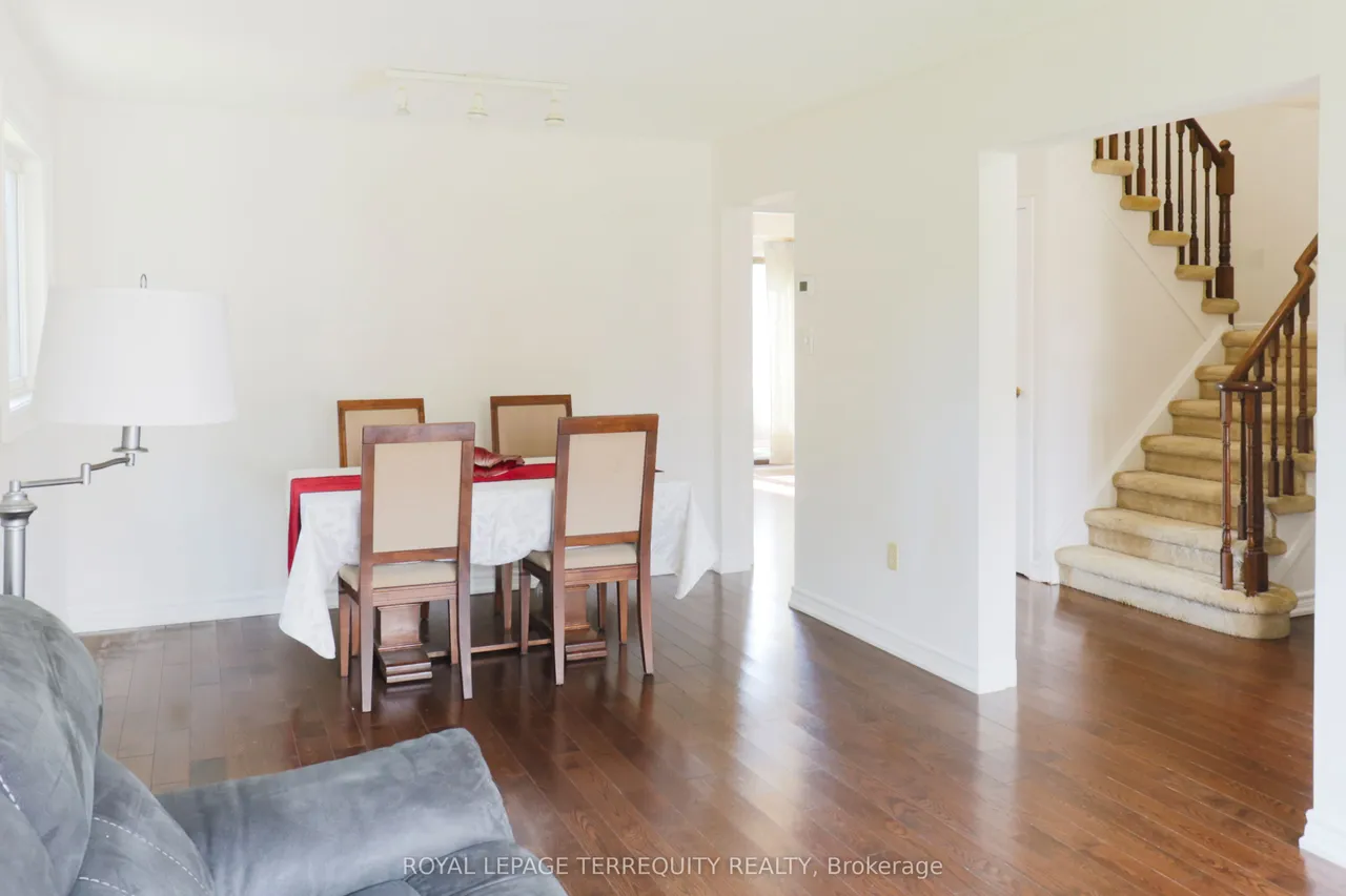 104 Gates Crescent — photo 3