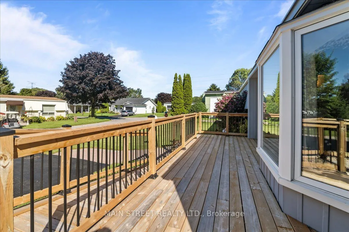 2 Pineridge Crescent — photo 3