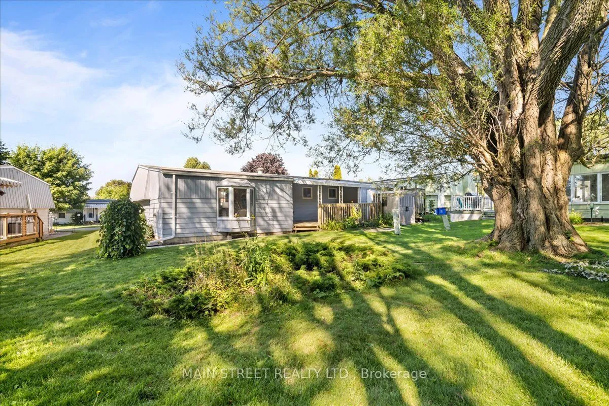 2 Pineridge Crescent — photo 35