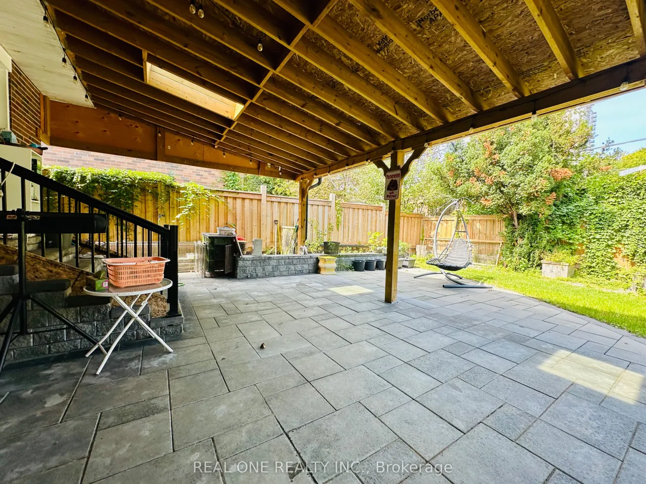 69 Stanwell Drive — photo 12
