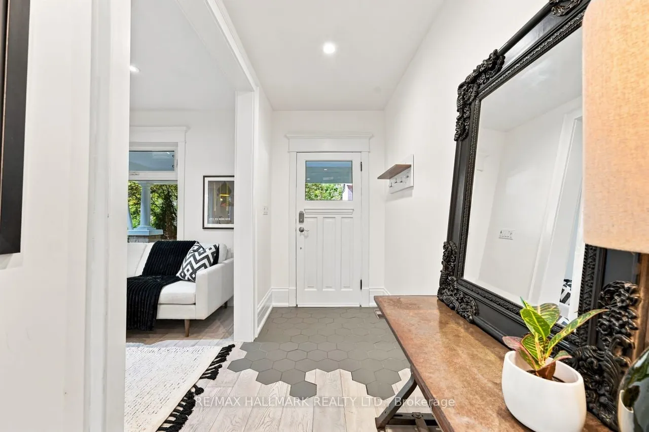 15 Redwood Avenue — photo 3