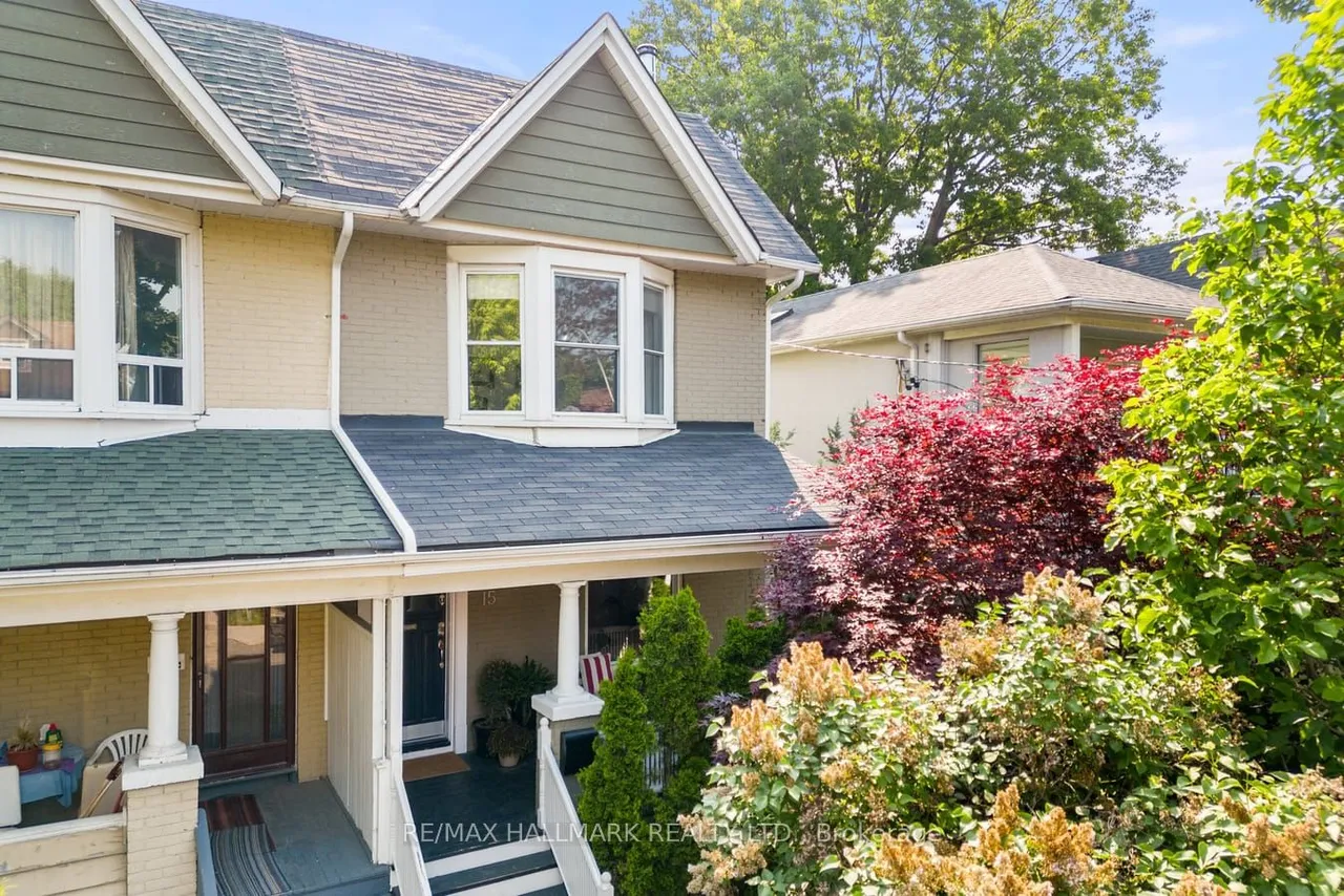 15 Redwood Avenue