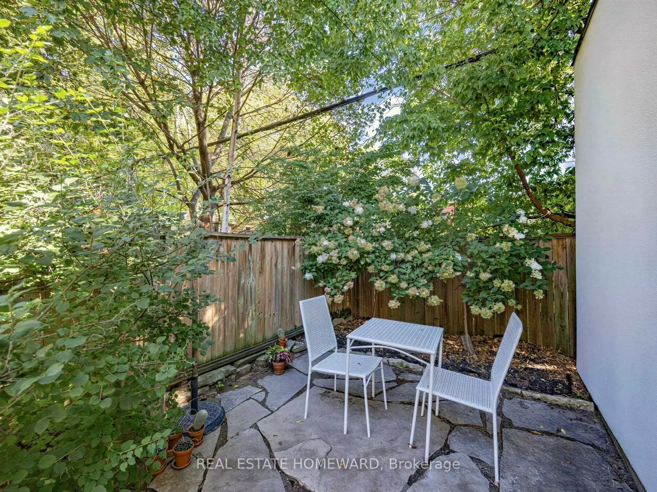 293 Rhodes Avenue — photo 48