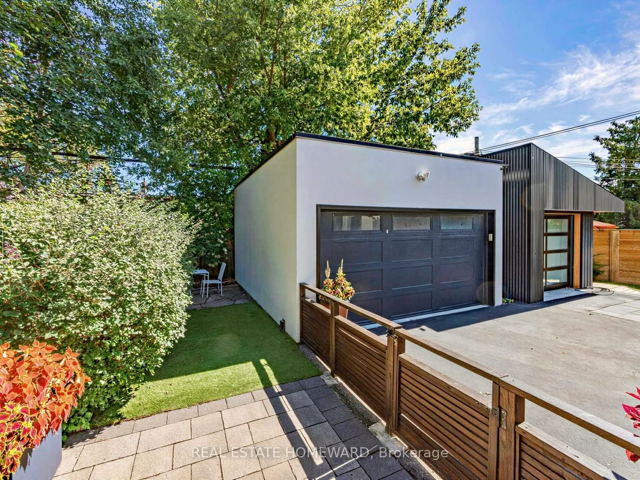 293 Rhodes Avenue — photo 49