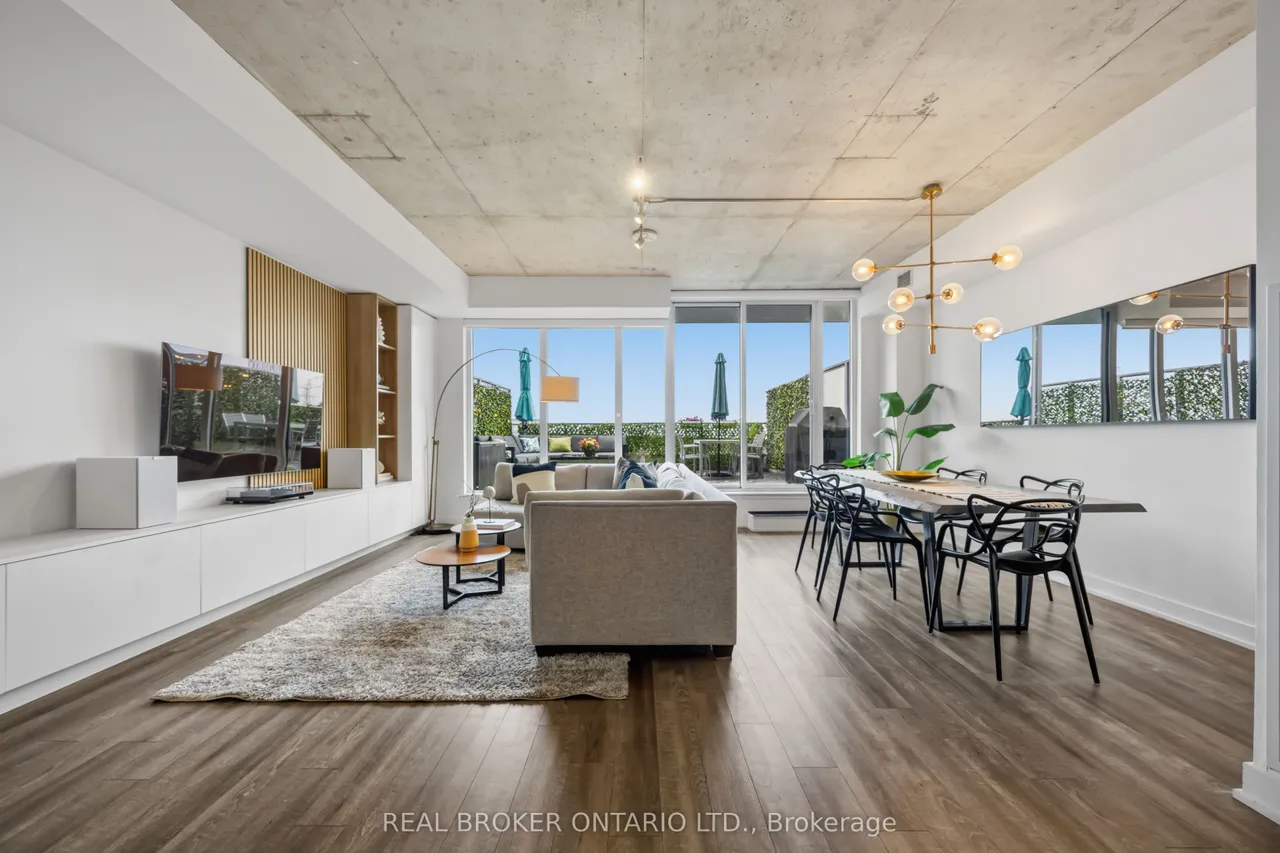 15 Baseball Place — photo 3