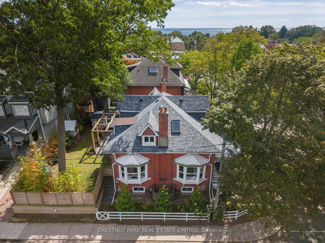 139 Hammersmith Avenue — photo 43