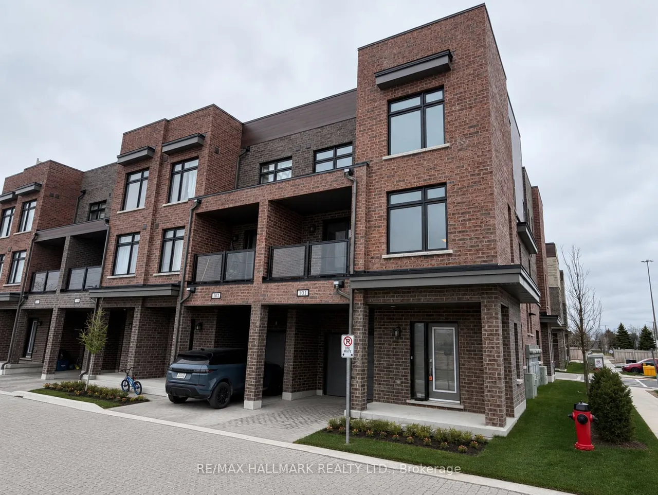 1865 Pickering Parkway S, Unit 101