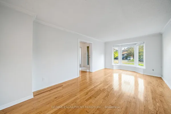 2081 Lynn Heights Drive — photo 2
