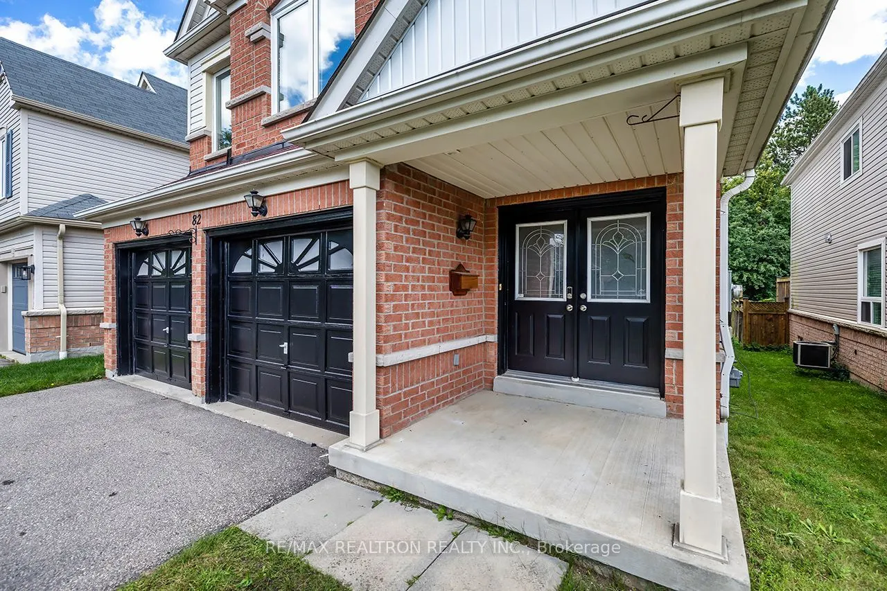 82 Beachgrove Crescent — photo 2