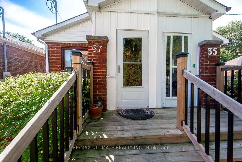 37 Gowan Avenue — photo 3