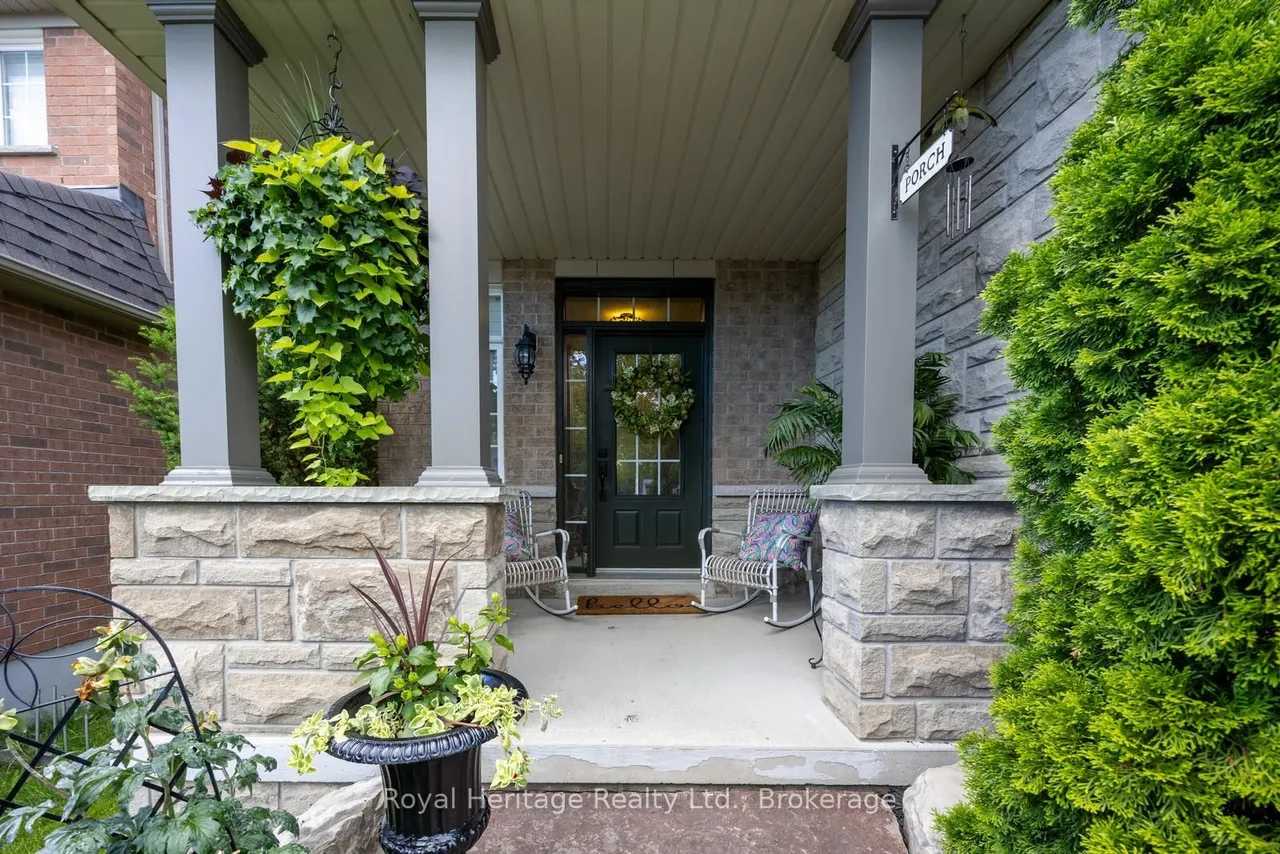 6 Goodall Crescent — photo 2