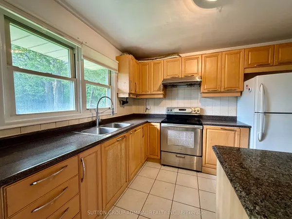 6 Highhill Drive