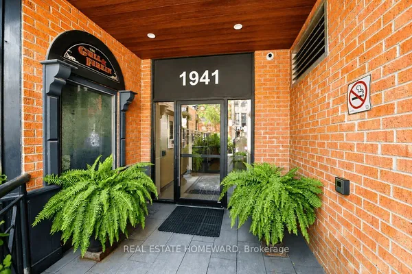 1941 Queen Street E