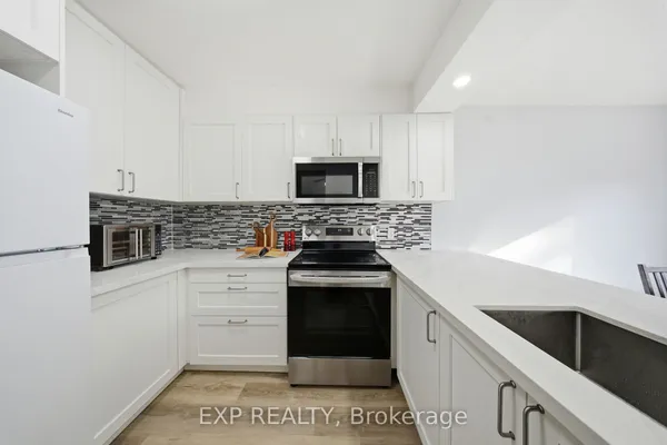 64 Parklane Circle — photo 2