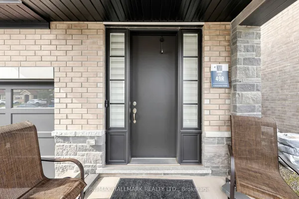 6 Peter Hogg Court — photo 2