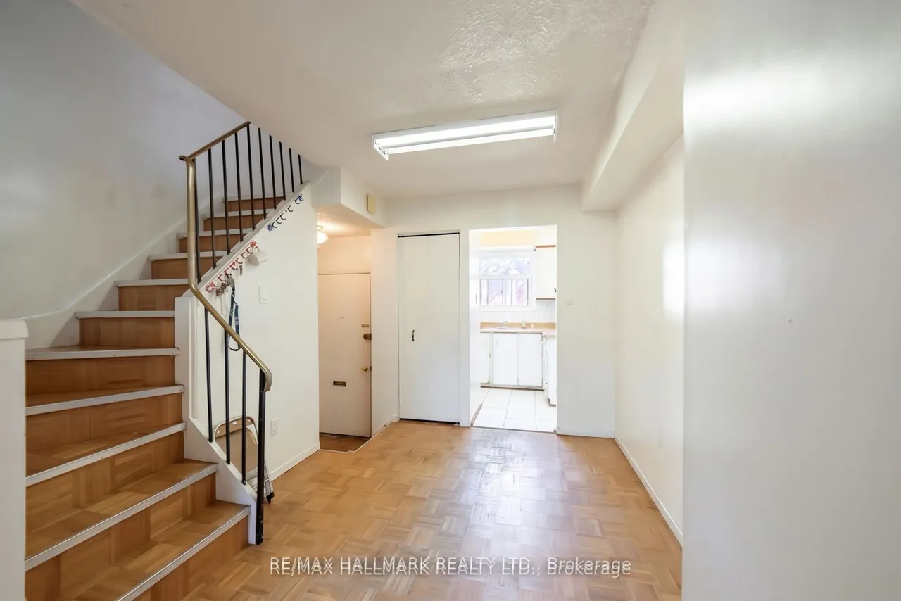 275 Broadview Avenue — photo 2