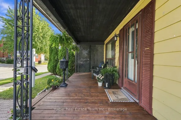 254 Burk Street — photo 2