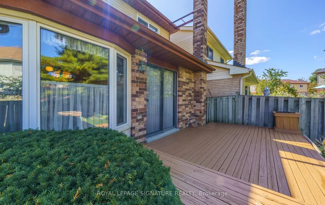 12 Manilow Street — photo 35
