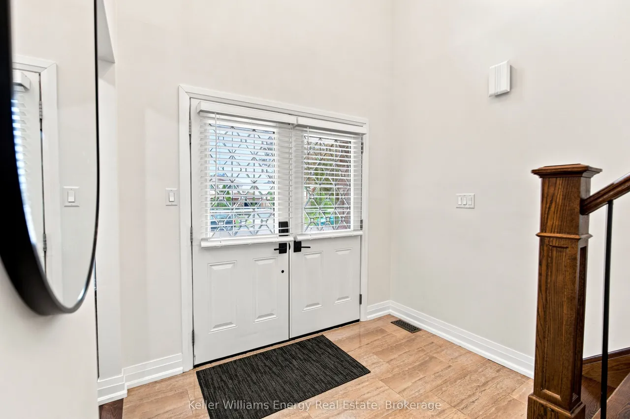 1014 Pinetree Court — photo 2