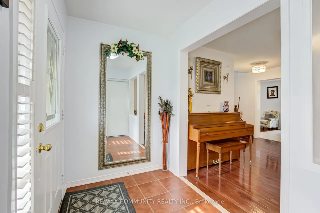 19 Tiller Street — photo 50
