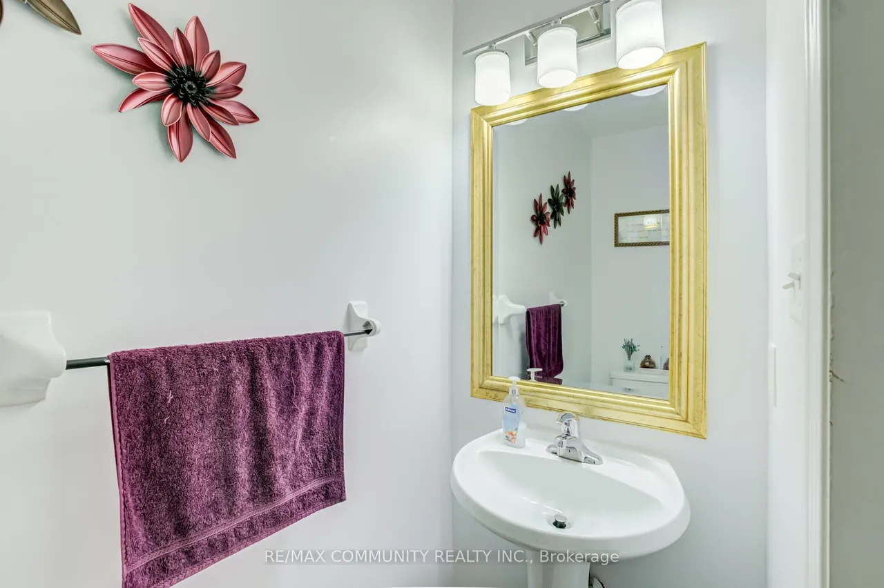 19 Tiller Street — photo 49